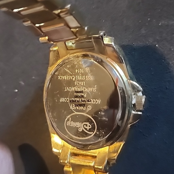 Beauty and the beast watch!! - Picture 3 of 5